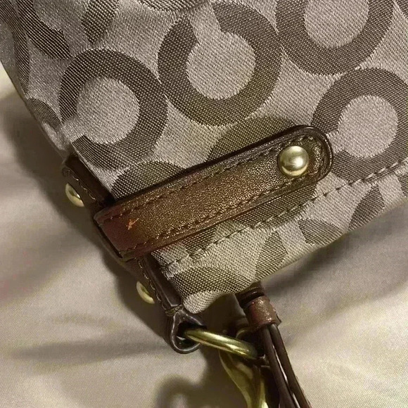 Coach Mini Hobo - Picture 4 of 7